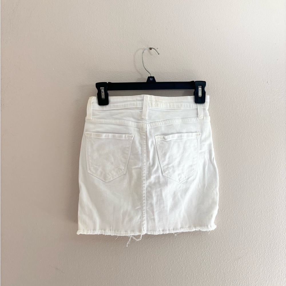 5/$15 MUST BUNDLE Classic White Mini Skirt - Picture 7 of 10